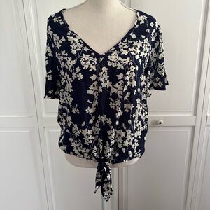 Floral short sleeve blouse